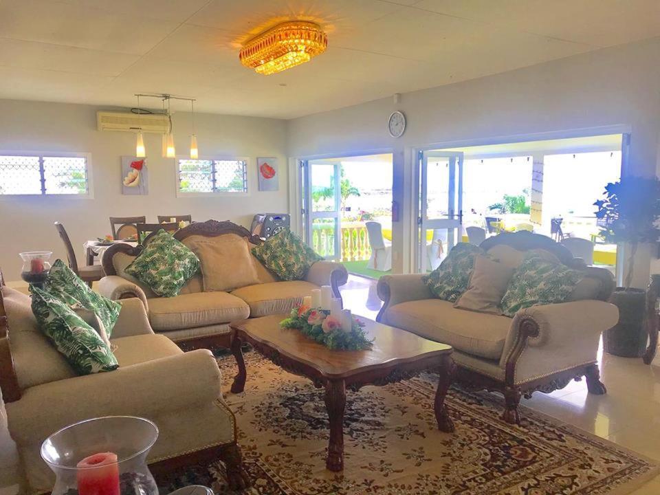 نوكو ألوفا Villa Ishadora المظهر الخارجي الصورة